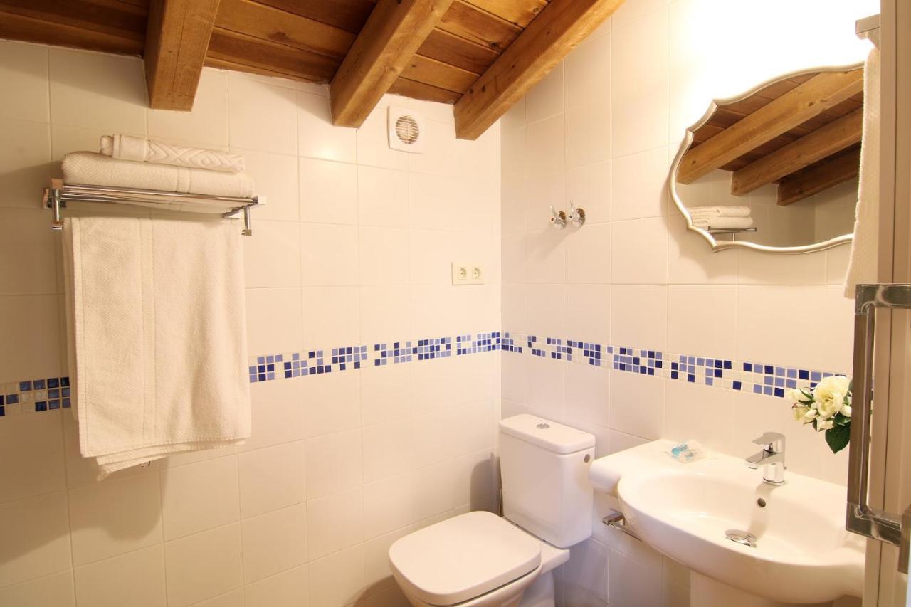 La Fonda De Candeleda Dış mekan fotoğraf